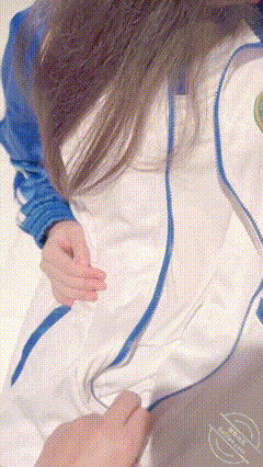 海角父女乱伦【邋遢大叔与女儿的故事】付费视频合集,去学校猛操白虎女儿 用手把女儿扣到喷精 抱起爆操 叫声响彻酒店