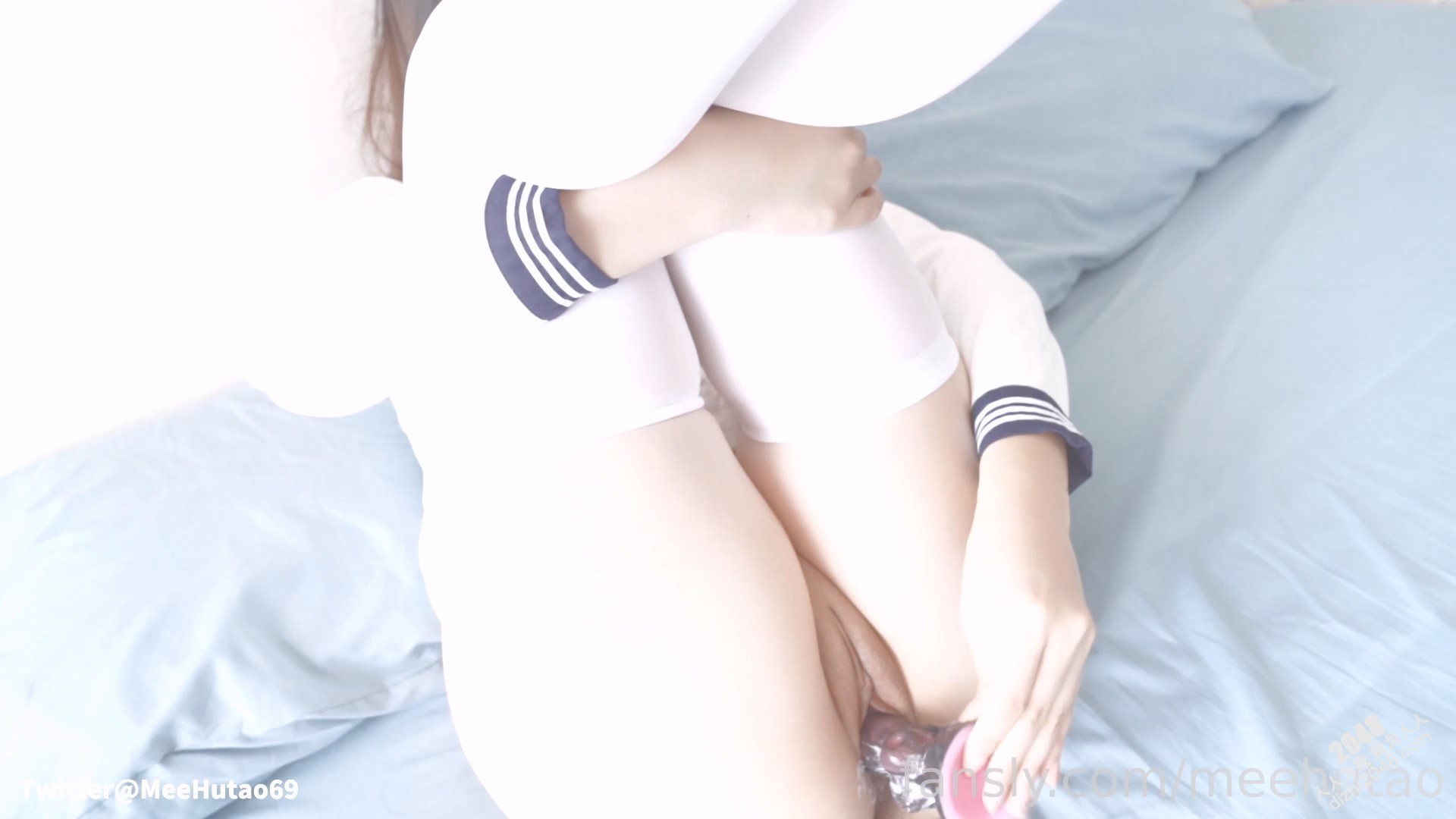 天花板级清纯白虎女神【米胡桃】清纯小仙女紫薇 一线天白虎嫩穴插出白浆！大长腿少女清纯与风骚并存 完